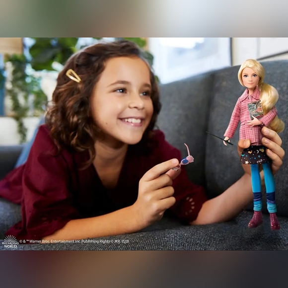 Harry Potter Collectible Luna Lovegood Doll (~10-inch) with accessories - Picture 6 of 6